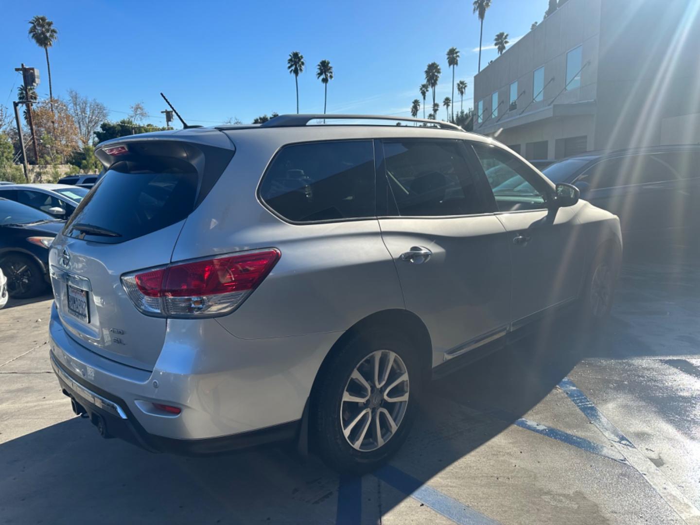 2015 Silver Nissan Pathfinder (5N1AR2MM6FC) , AUTOMATIC transmission, located at 30 S. Berkeley Avenue, Pasadena, CA, 91107, (626) 248-7567, 34.145447, -118.109398 - Crown City Motors is a used “Buy Here Pay Here” car dealer in Pasadena CA. “Buy Here Pay Here” financing, means that when you purchase your vehicle from our dealership, that you make the payments to the dealership as well. We do not need the banks approval to get you approved for a used auto - Photo#4